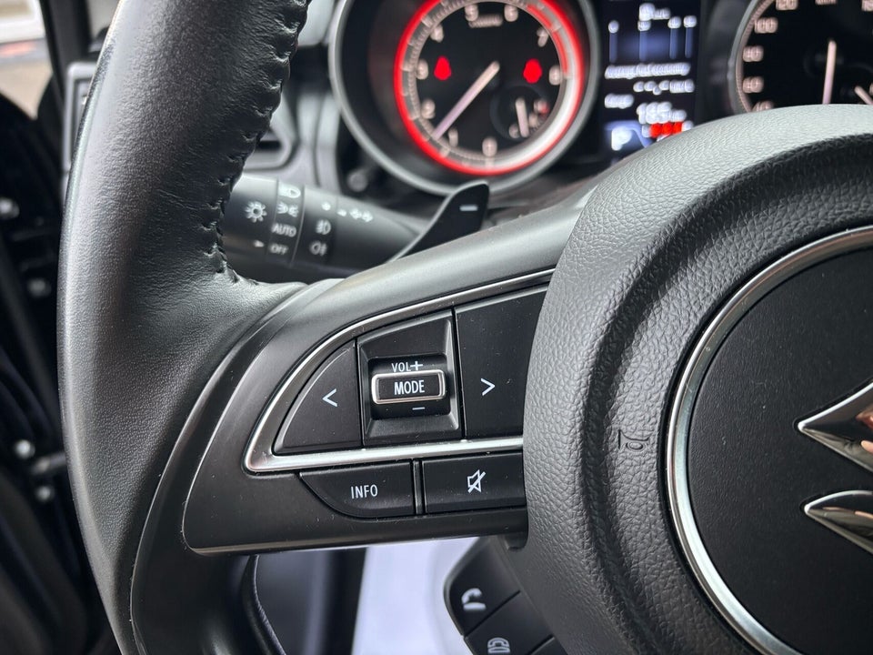 Suzuki Swift 1,2 mHybrid Exclusive CVT 5d