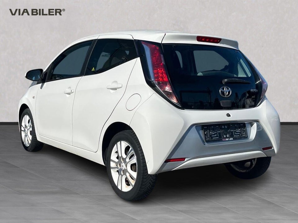 Toyota Aygo 1,0 VVT-i x-pure 5d