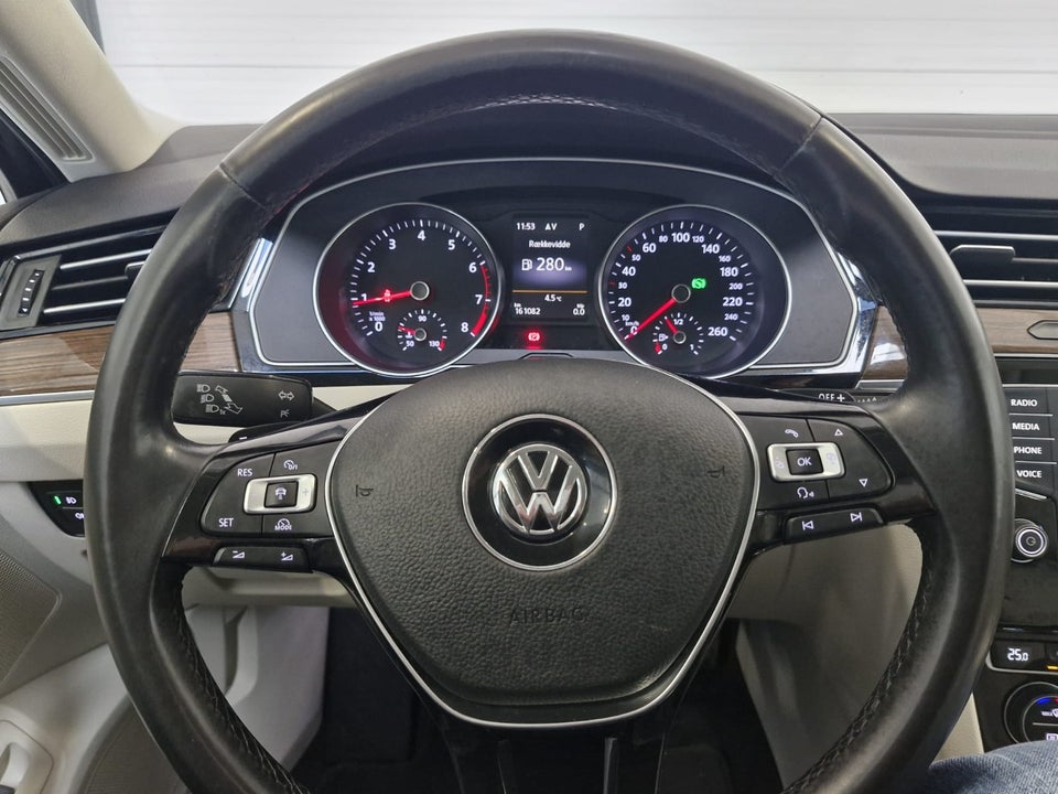 VW Passat 2,0 TSi 220 Highline Variant DSG 5d