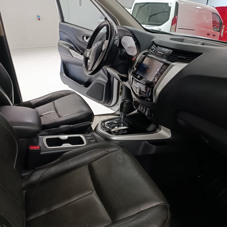 Nissan Navara 2,3 dCi 190 Db.Kab Tekna aut. 4d