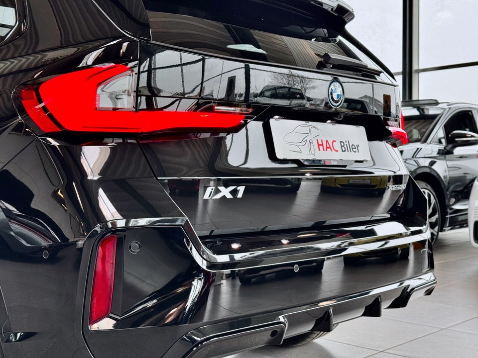 BMW iX1 xDrive30 Fully Charged M-Sport 5d