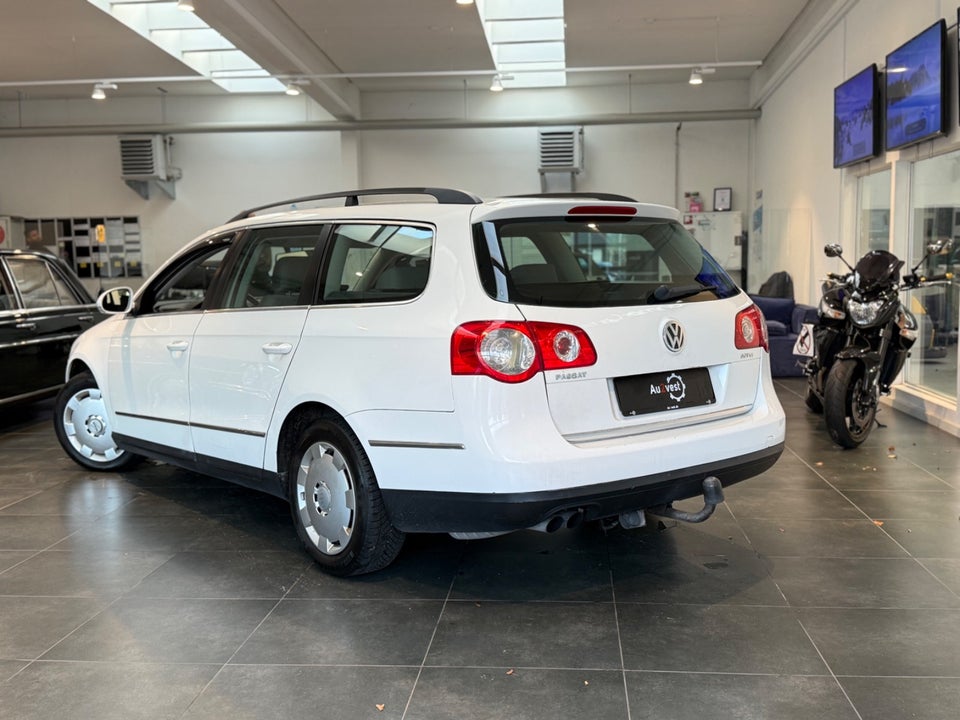 VW Passat 2,0 FSi Comfortline 4d