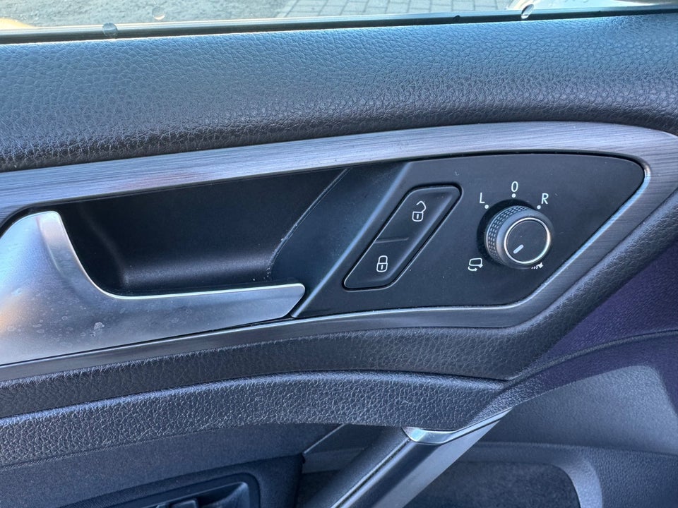 VW Golf VII 1,5 TSi 130 Comfortline Variant DSG 5d