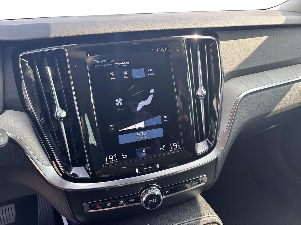 Volvo V60 2,0 T8 ReCharge Inscription aut. AWD 5d