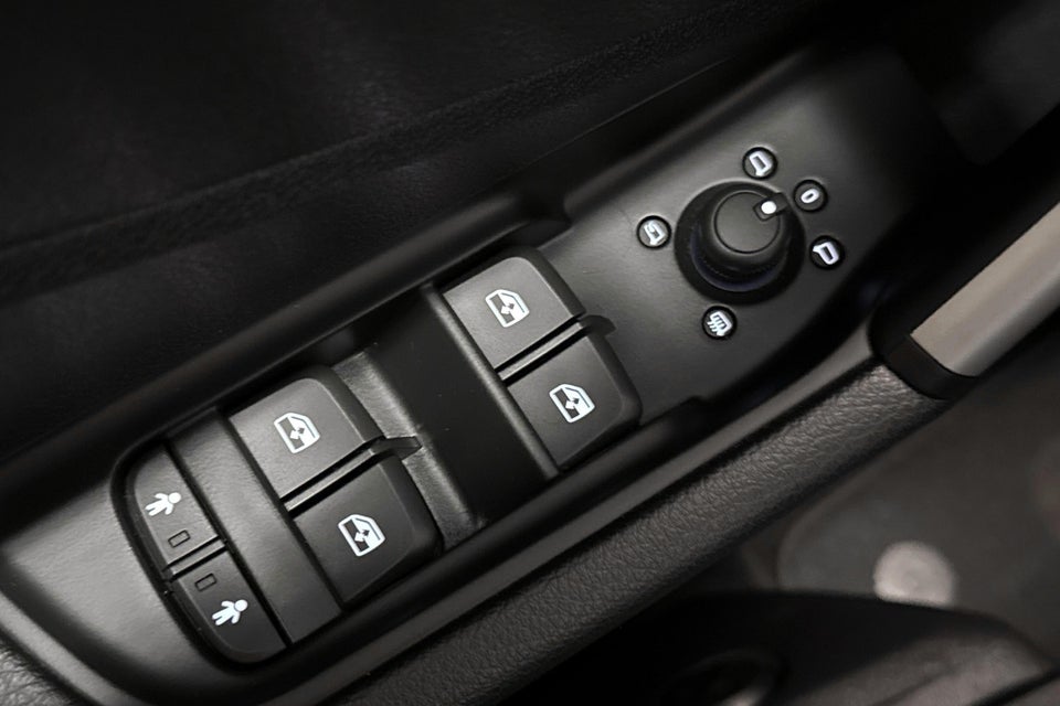 Audi Q2 35 TFSi Prestige S-tr. 5d