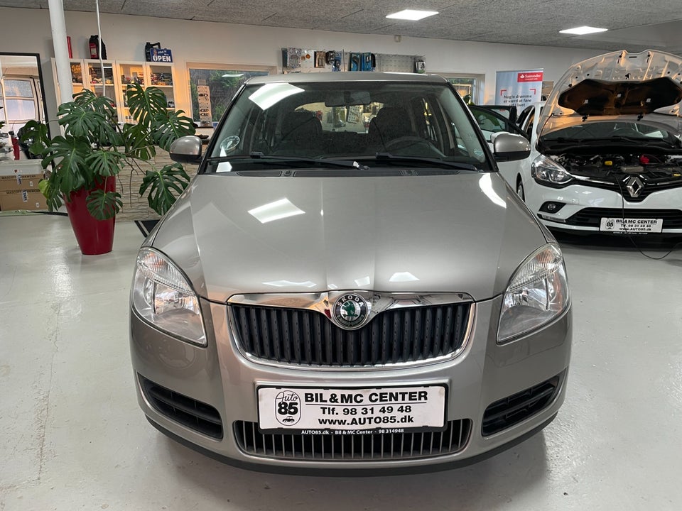 Skoda Fabia 1,4 16V Ambiente Combi 5d