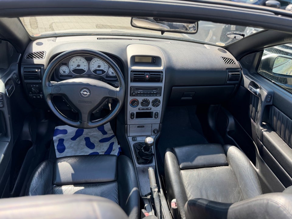 Opel Astra 2,2 16V Cabriolet 2d