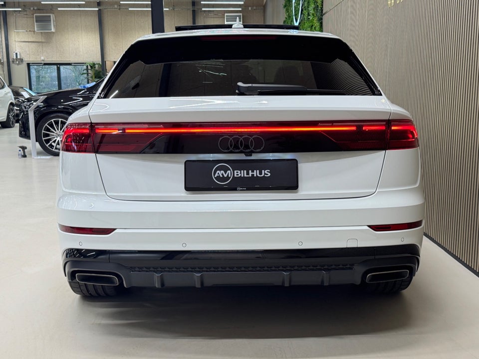 Audi Q8 60 TFSie S-line Edition quattro Tiptr. 5d