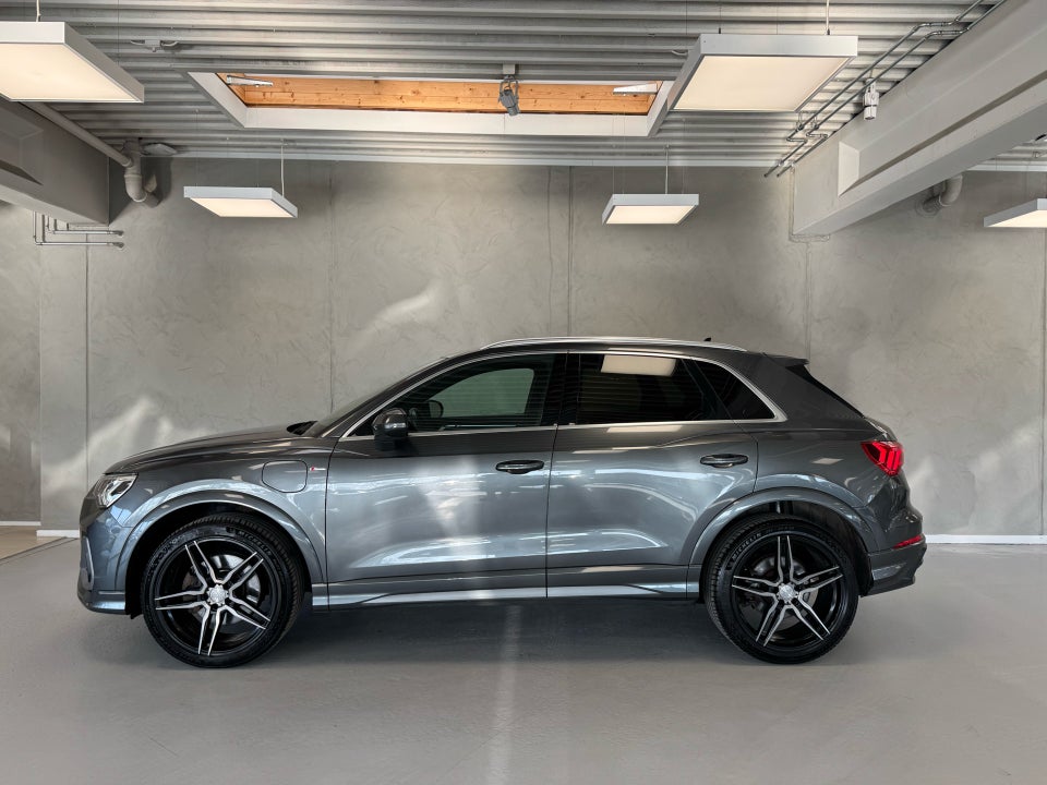 Audi Q3 45 TFSi e S-line plus S-tr. 5d