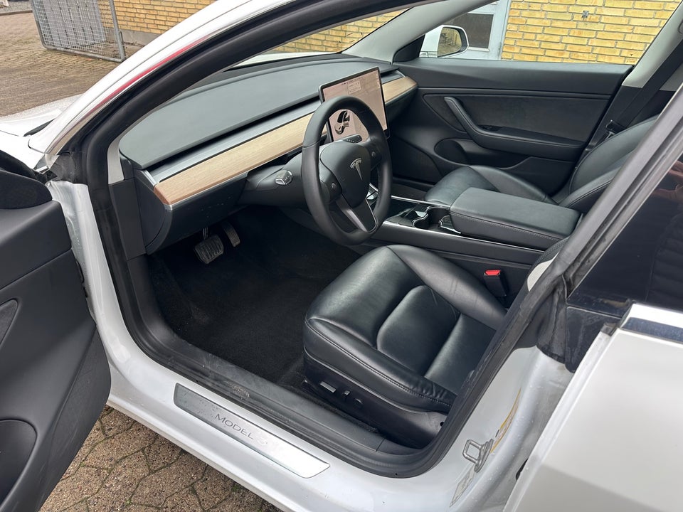 Tesla Model 3 Long Range AWD 4d