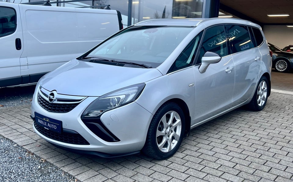 Opel Zafira Tourer 1,6 CDTi 136 Cosmo 7prs 5d