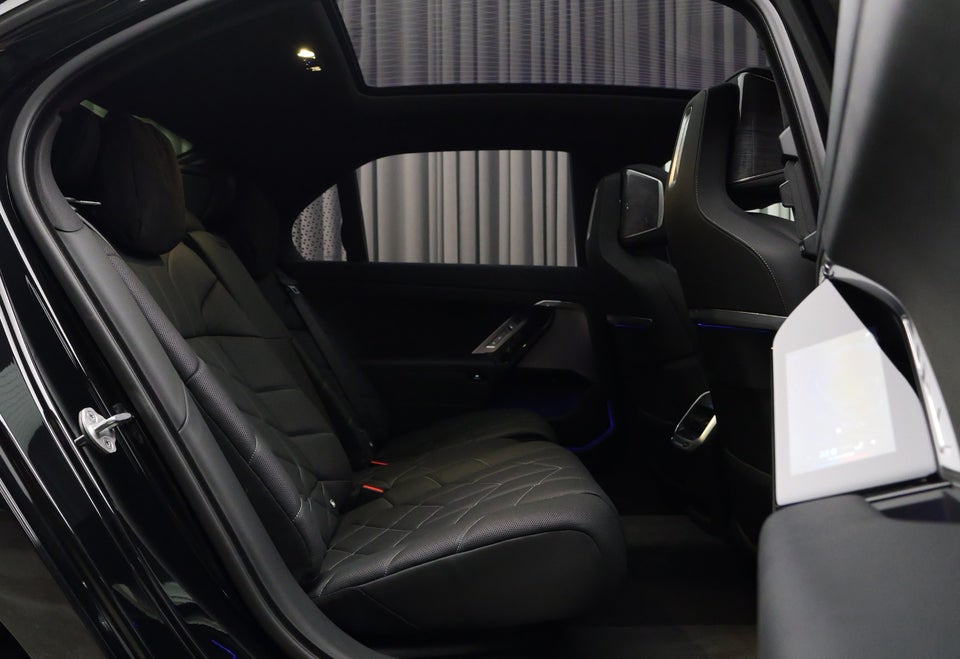 BMW i7 xDrive60 M-Sport 4d