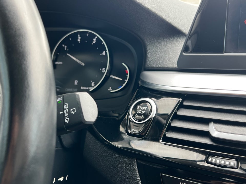 BMW 520d 2,0 Touring Connected aut. 5d