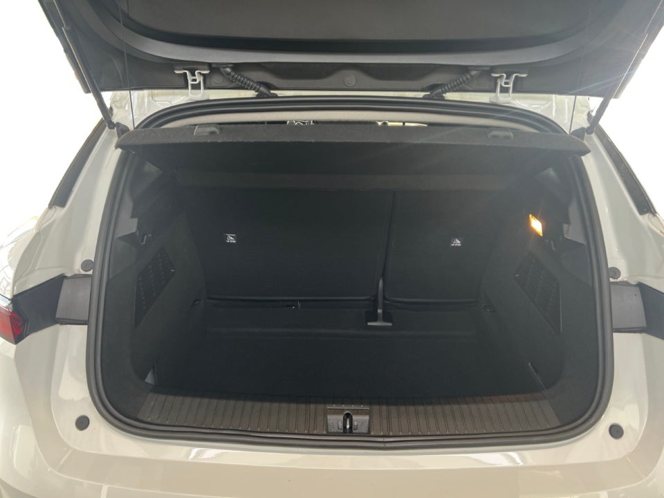 Renault Megane E-Tech 40 Equilibre 5d