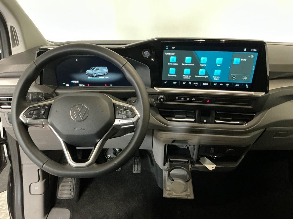 VW e-Caravelle 64 Life SWB