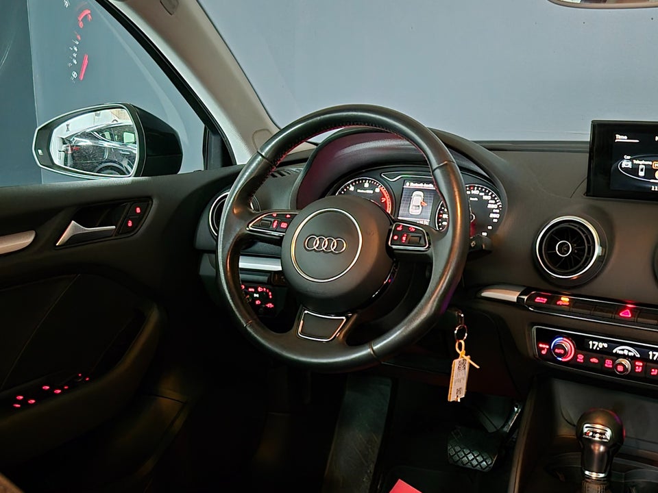 Audi A3 1,4 TFSi 140 Ambition S-tr. 4d