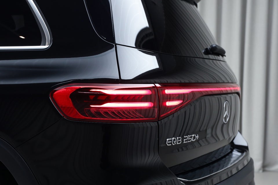 Mercedes EQB250+ AMG Premium 5d