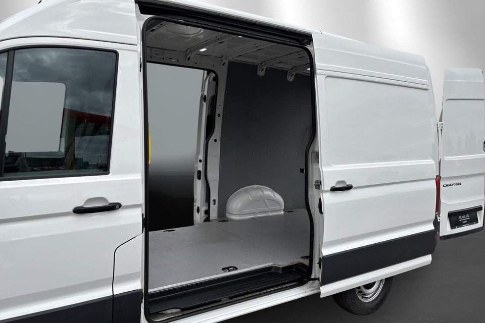 VW Crafter 35 2,0 TDi 140 Kassevogn L3H2