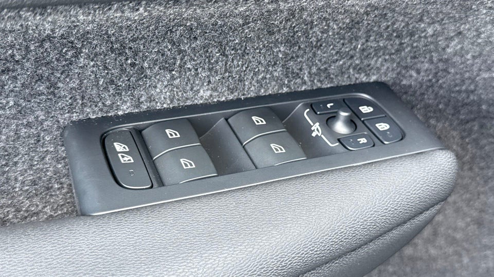 Volvo XC40 P6 ReCharge Plus 5d