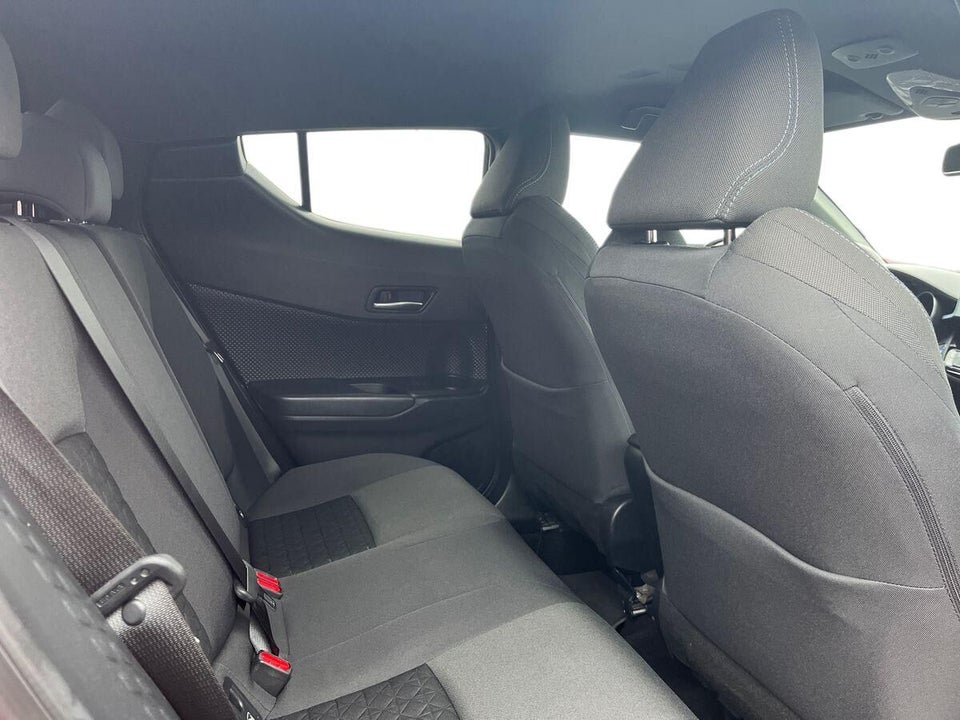 Toyota C-HR 1,8 Hybrid C-LUB Premium CVT 5d