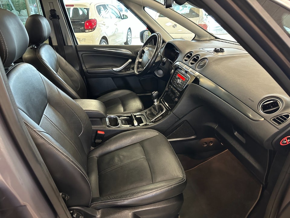 Ford S-MAX 1,6 SCTi 160 Titanium 5d