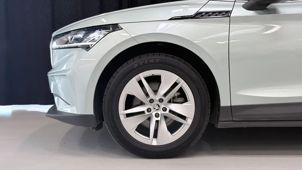 Skoda Enyaq 80 iV Loft 5d