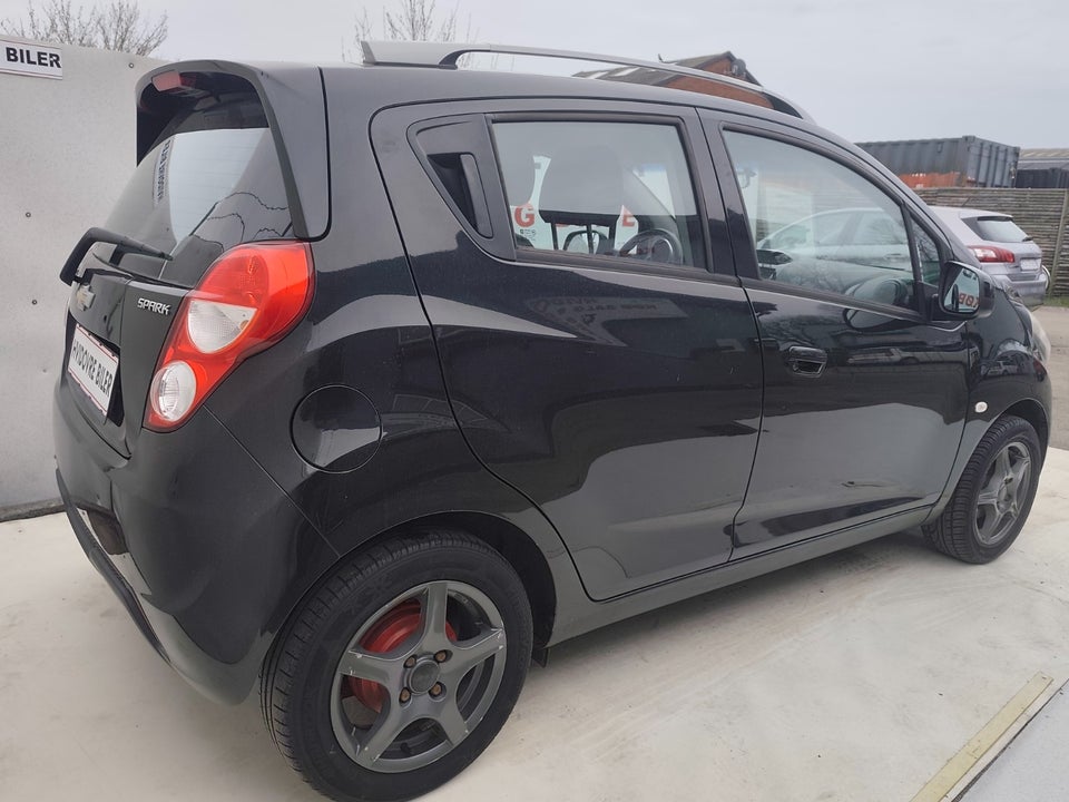 Chevrolet Spark 1,0 LS 5d