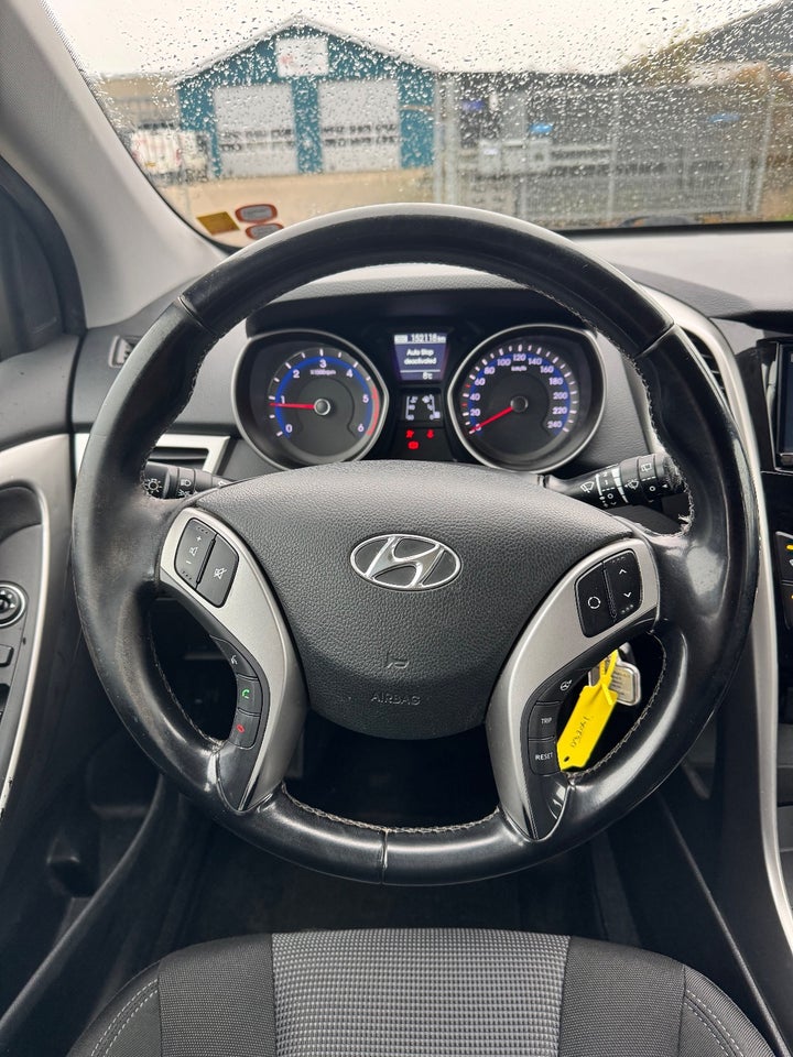 Hyundai i30 1,6 CRDi 110 Comfort Go! CW 5d