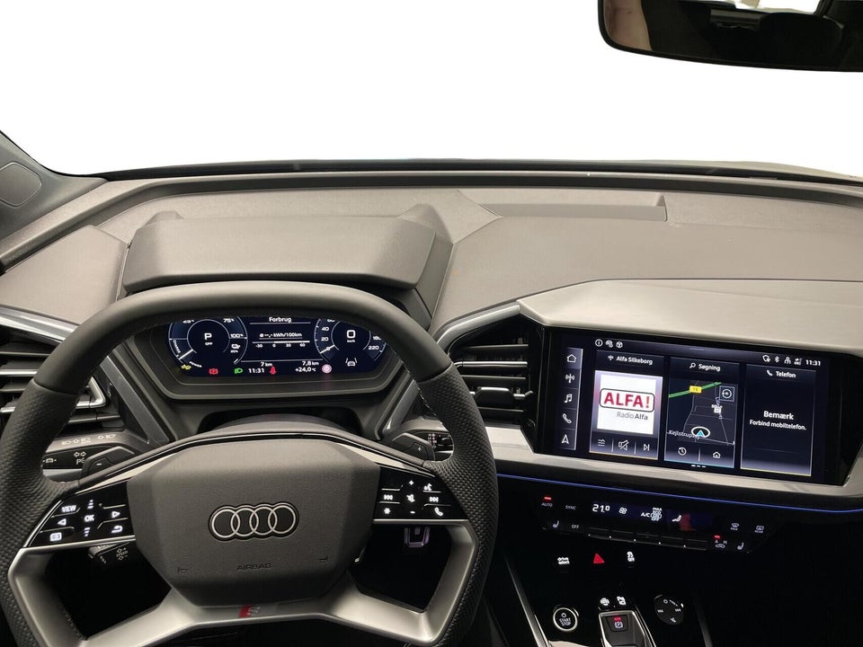 Audi Q4 e-tron 45 S-line quattro 5d