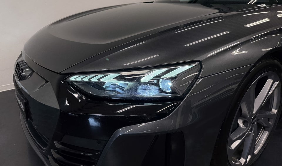 Audi e-tron GT quattro 4d