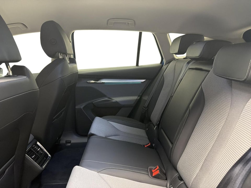 Skoda Enyaq 50 iV 5d