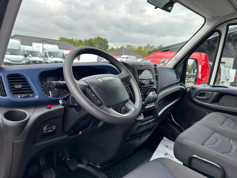 Iveco Daily 2,3 35S14 10,8m³ Van