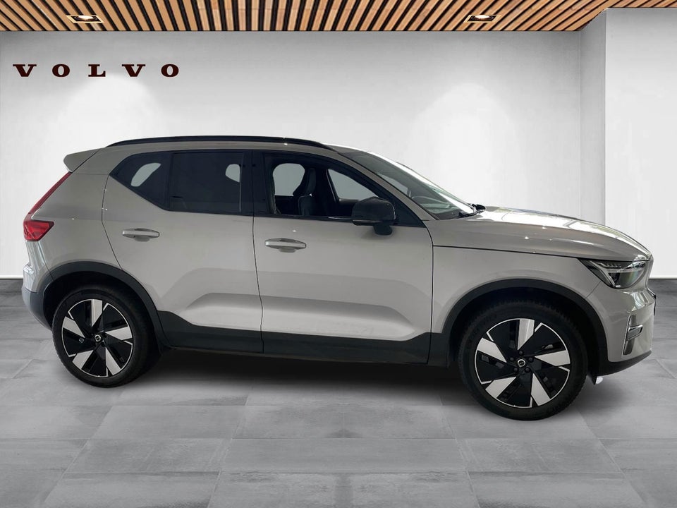 Volvo XC40 ReCharge Twin Plus 5d