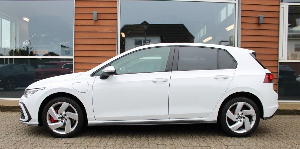 VW Golf VIII 1,4 GTE DSG 5d