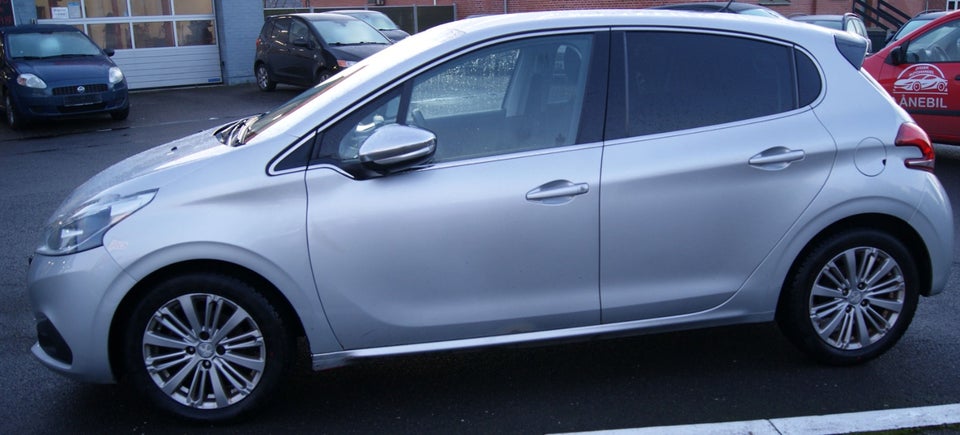 Peugeot 208 1,6 BlueHDi 100 Active 5d