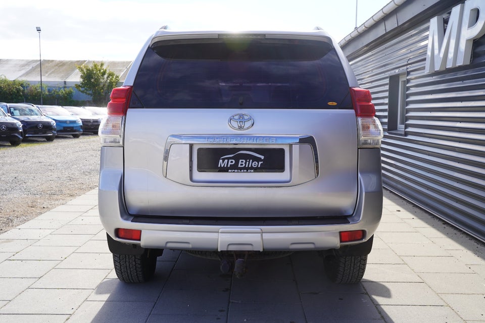 Toyota Land Cruiser 3,0 D-4D T3 aut. Van 5d