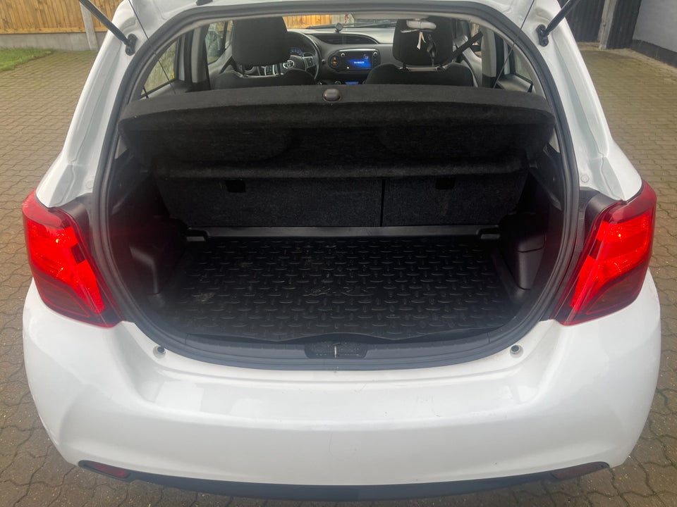 Toyota Yaris 1,5 Hybrid H1 e-CVT 5d