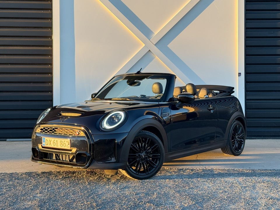 MINI Cooper S 2,0 Essential Cabriolet aut. 2d