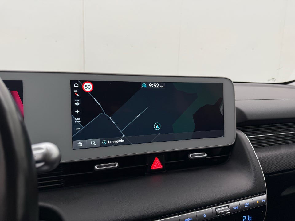 Hyundai Ioniq 5 77 Essential 5d