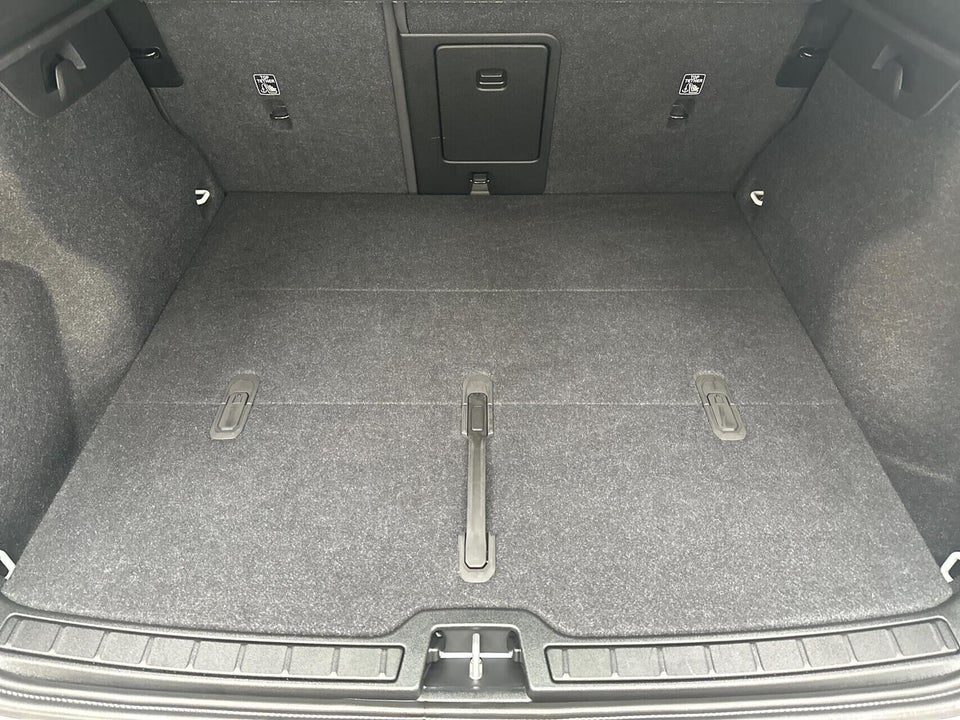 Volvo EX40 Extended Range Plus 5d