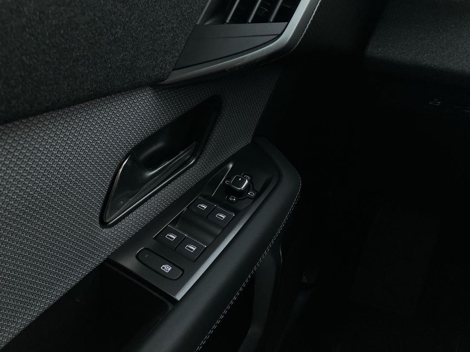 Opel Grandland-e 73 GS Sky 5d