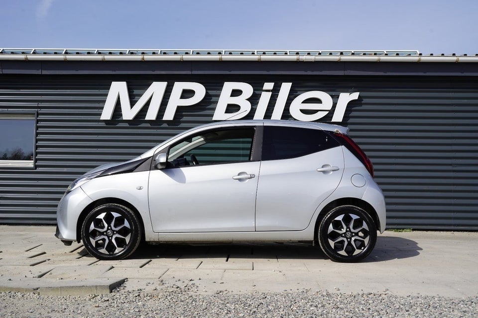 Toyota Aygo 1,0 VVT-i x-press 5d