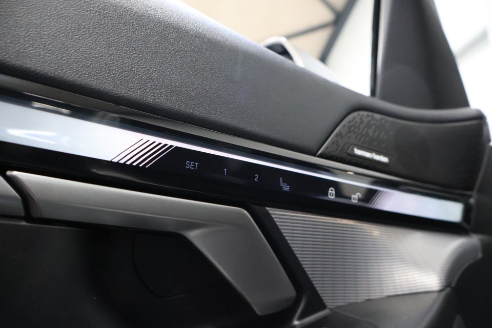 BMW i5 eDrive40 Fully Charged M-Sport Pro 4d