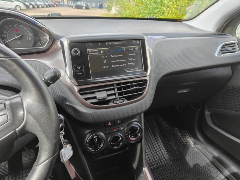 Peugeot 2008 1,2 VTi 82 Allure 5d