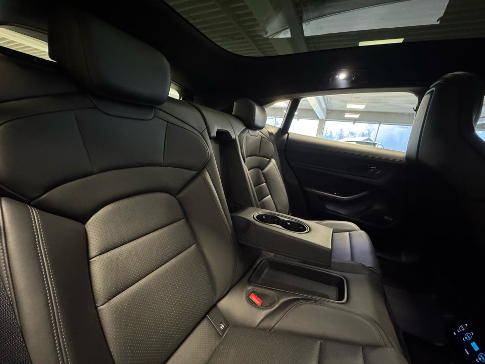 Porsche Taycan 4 Performance+ Cross Turismo 5d