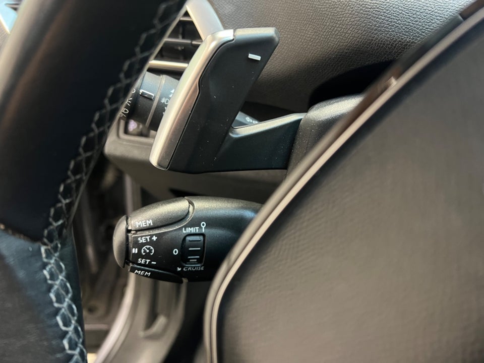 Peugeot 3008 1,6 BlueHDi 120 Allure EAT6 5d