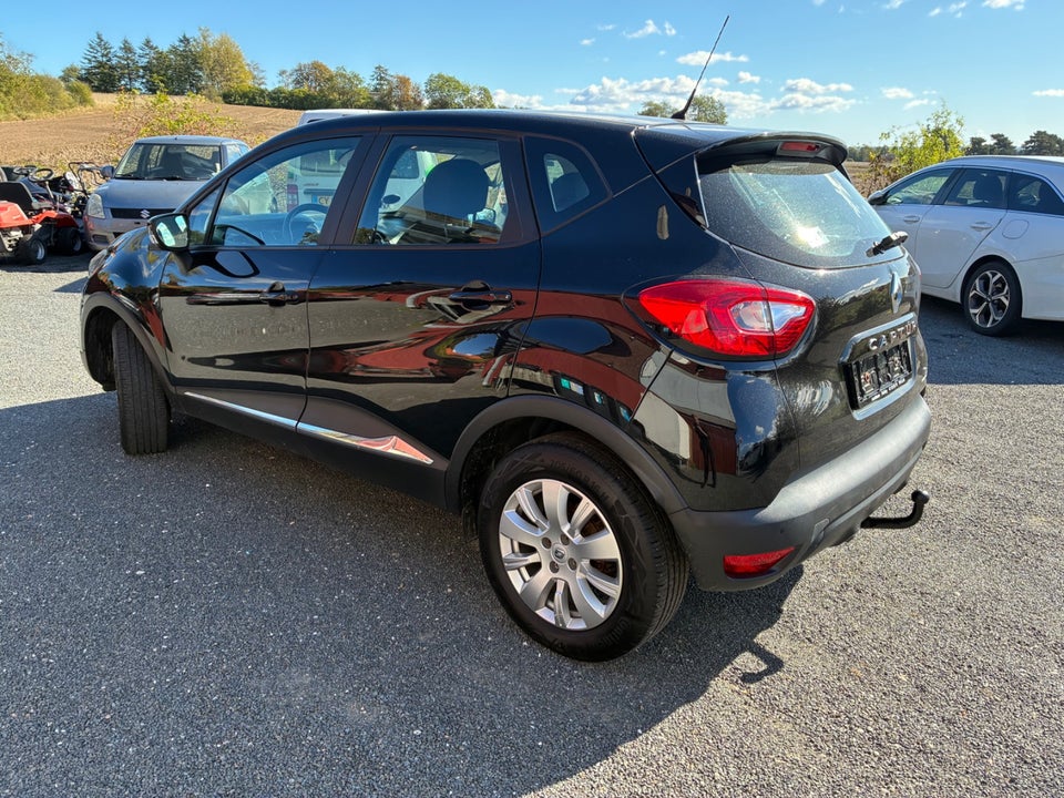 Renault Captur 0,9 TCe 90 Expression 5d
