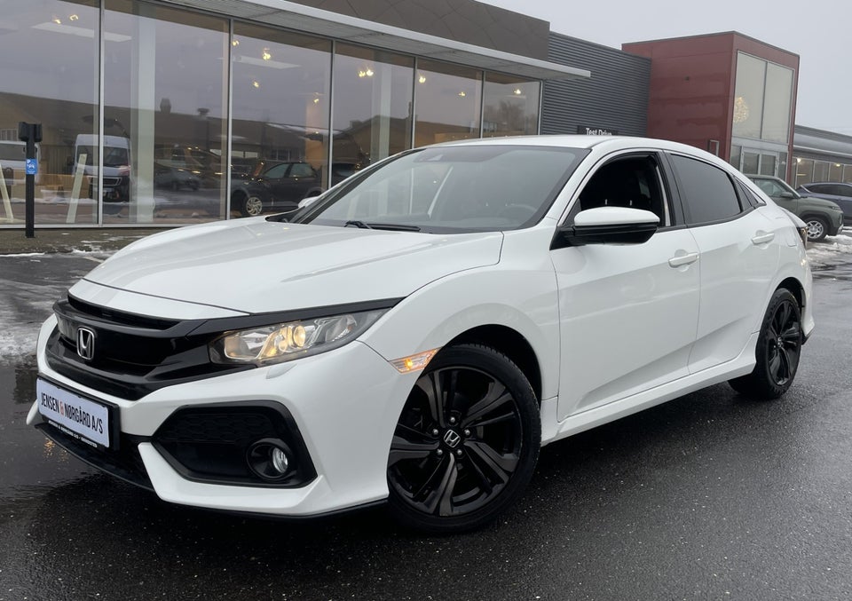 Honda Civic 1,0 VTEC Turbo Elegance CVT 5d