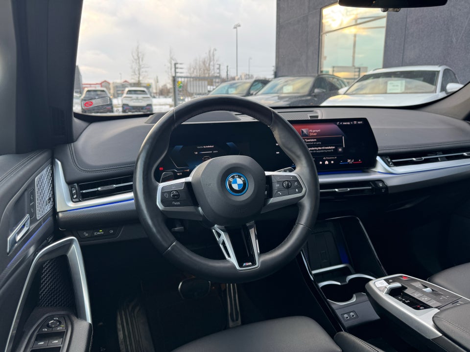 BMW iX1 eDrive20 Fully Charged M-Sport 5d