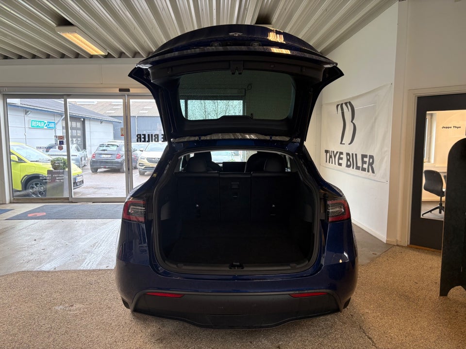 Tesla Model Y Long Range AWD 5d